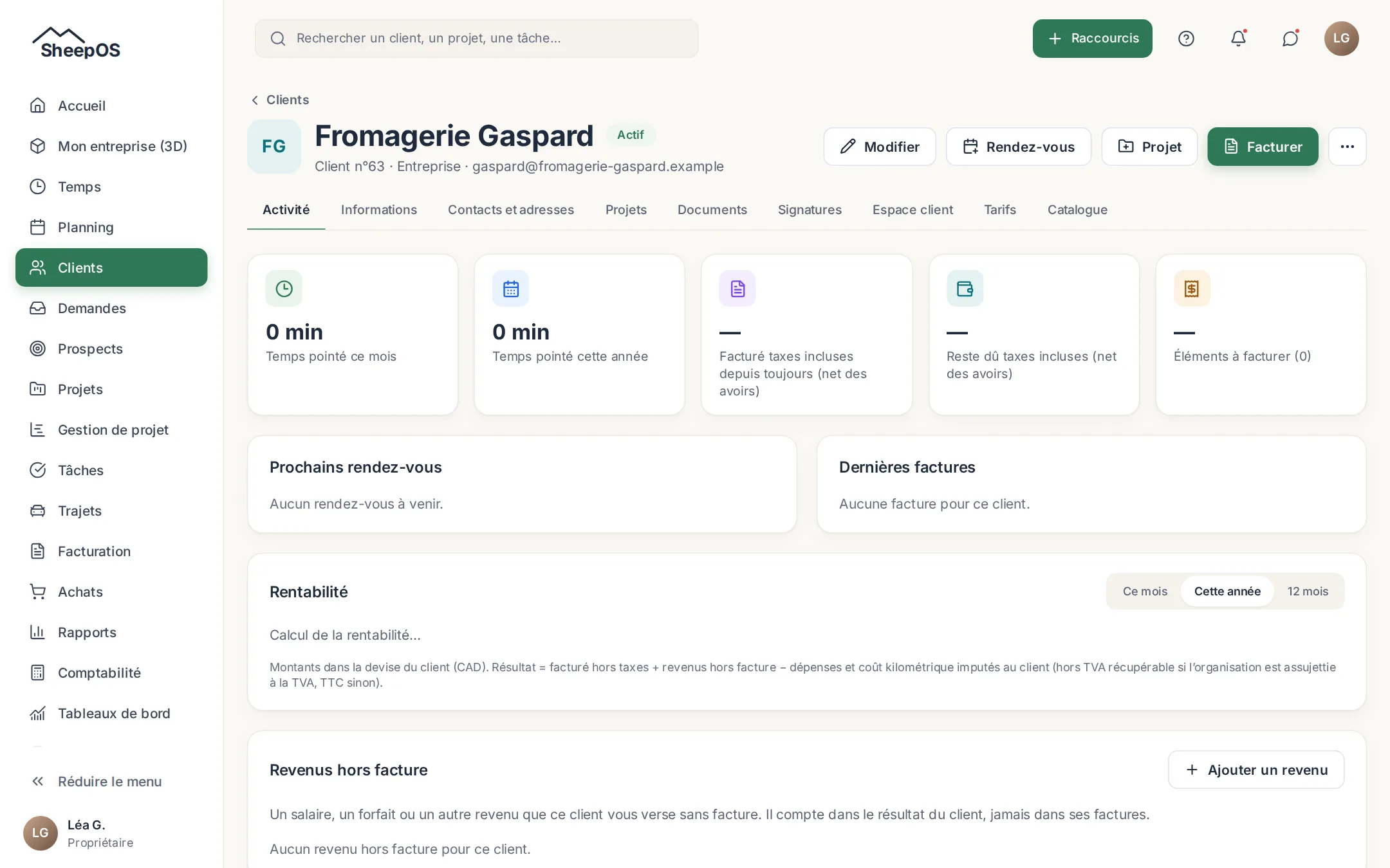 Fiche d’un client : activité, rentabilité, documents, signatures et espace client.